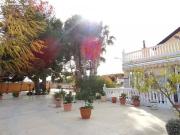 VENTA DE CHALET EN LA ROMANA EN MUY BUENA ZONA CON PISTA...