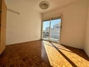 Venta de Departamento 2 Ambientes al Frente con Cochera...