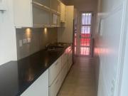 Venta de departamento 3 ambientes a la calle con cochera...