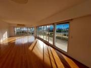 VENTA DE DEPARTAMENTO 4 AMBIENTES, c/2 COCHERAS Y...