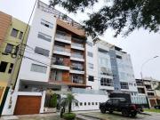 VENTA DE DEPARTAMENTO CON 02 COCHERAS y 02 DEPÓSITOS EN...