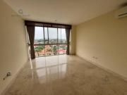 Venta de Departamento con 3 Habitaciones en Urb....