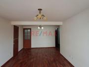 Venta De Departamento Con Cochera En Urb. Quintanas