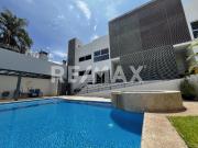 Venta de departamento con roof garden, Col. Las Palmas,...