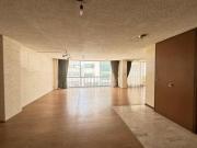 Venta de departamento con terraza en excelente ubicación