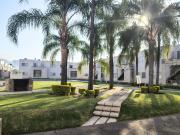 VENTA DE DEPARTAMENTO DÚPLEX PLANTA BAJA CON ALBERCA A...