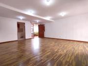 Venta de Departamento en Av. Huayruropata cerca a...