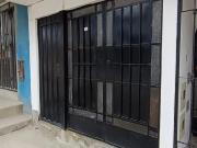 Venta de departamento en primer piso y local en un solo...