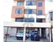 VENTA DE DEPARTAMENTO EN SEGUNDO PISO CON COCHERA Y...