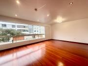 Venta de departamento en Surco – 3 dorm. con 1 cochera,...