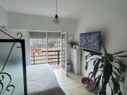 Venta de departamento monoambiente. Balcon saliente....