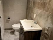 Venta de departamento remodelado en Hacienda del Parque,...