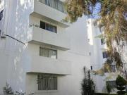 Venta de departamento, rodeado de áreas verdes