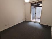 Venta de Departamento tres ambientes con Dependencia...