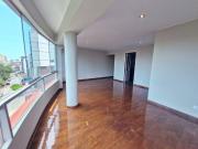 VENTA DE DEPARTAMENTO Y COCHERA FRENTE A PARQUE EN SAN BORJA