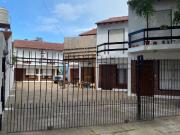 Venta de duplex tres ambientes con patio y cochera en...