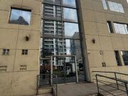 Venta de Edificio de 3 pisos en Av San Felipe cdra 2,...