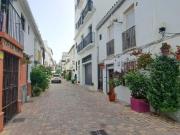 Venta de edificio para reformar en Estepona