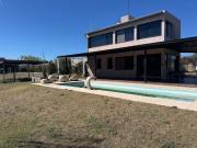 Venta de espectacular Casa 2 ambientes en Juana Koslay