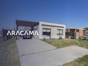 Venta de espectacular Casa 3 ambientes en Ezeiza