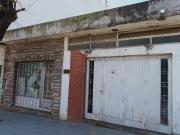 Venta de espectacular Casa 3 ambientes en Flores