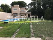 Venta de espectacular Casa 3 ambientes en Ituzaingó...