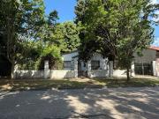 Venta de espectacular Casa 3 ambientes en La Plata City Bell