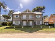 Venta de espectacular Casa 3 ambientes en Villa Gesell