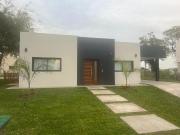 Venta de espectacular Casa 4 ambientes en Berazategui