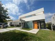 Venta de espectacular Casa 4 ambientes en Berazategui