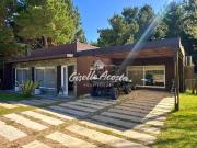 Venta de espectacular Casa 4 ambientes en Cariló
