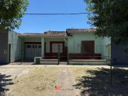 Venta de espectacular Casa 4 ambientes en Chascomús...