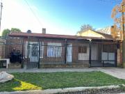 Venta de espectacular Casa 4 ambientes en Chascomús...