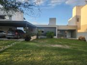 Venta de espectacular Casa 4 ambientes en Córdoba