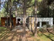 Venta de espectacular Casa 4 ambientes en Costa Esmeralda