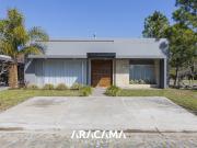 Venta de espectacular Casa 4 ambientes en Esteban...