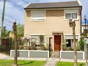 Venta de espectacular Casa 4 ambientes en Esteban...