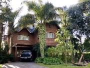 Venta de espectacular Casa 4 ambientes en Esteban...