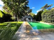 Venta de espectacular Casa 4 ambientes en Ituzaingó...