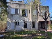 Venta de espectacular Casa 4 ambientes en Ituzaingó...