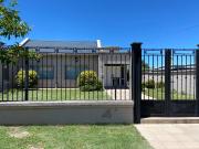Venta de espectacular Casa 4 ambientes en Juana Koslay