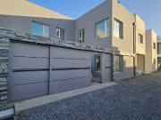 Venta de espectacular Casa 4 ambientes en La Plata