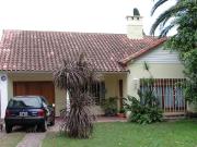 Venta de espectacular Casa 4 ambientes en La Plata...