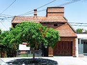 Venta de espectacular Casa 4 ambientes en La Plata...