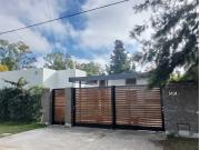 Venta de espectacular Casa 4 ambientes en La Plata...