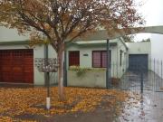 Venta de espectacular Casa 4 ambientes en La Plata Villa...