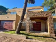 Venta de espectacular Casa 4 ambientes en Pinamar