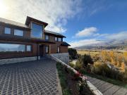 Venta de espectacular Casa 4 ambientes en San Martín de...