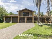 Venta de espectacular Casa 4 ambientes en San Vicente