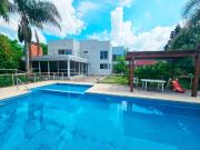 Venta de espectacular Casa 5 o mas ambientes en Campana